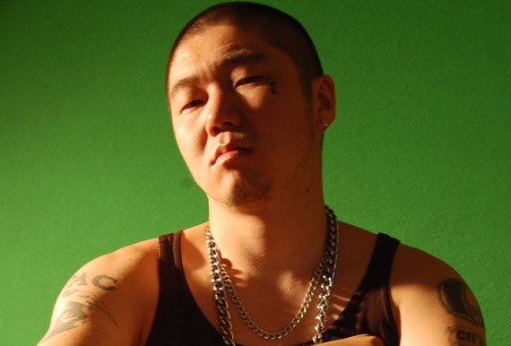 Реппер Gee өөрийг нь сонирхсон бүсгүйчүүдэд “GAME OVER” гэж дамжууллаа